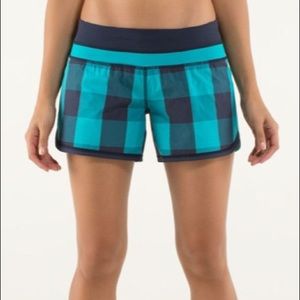 Lululemon Groovy Run Short - 2 Way Stretch Size 8
